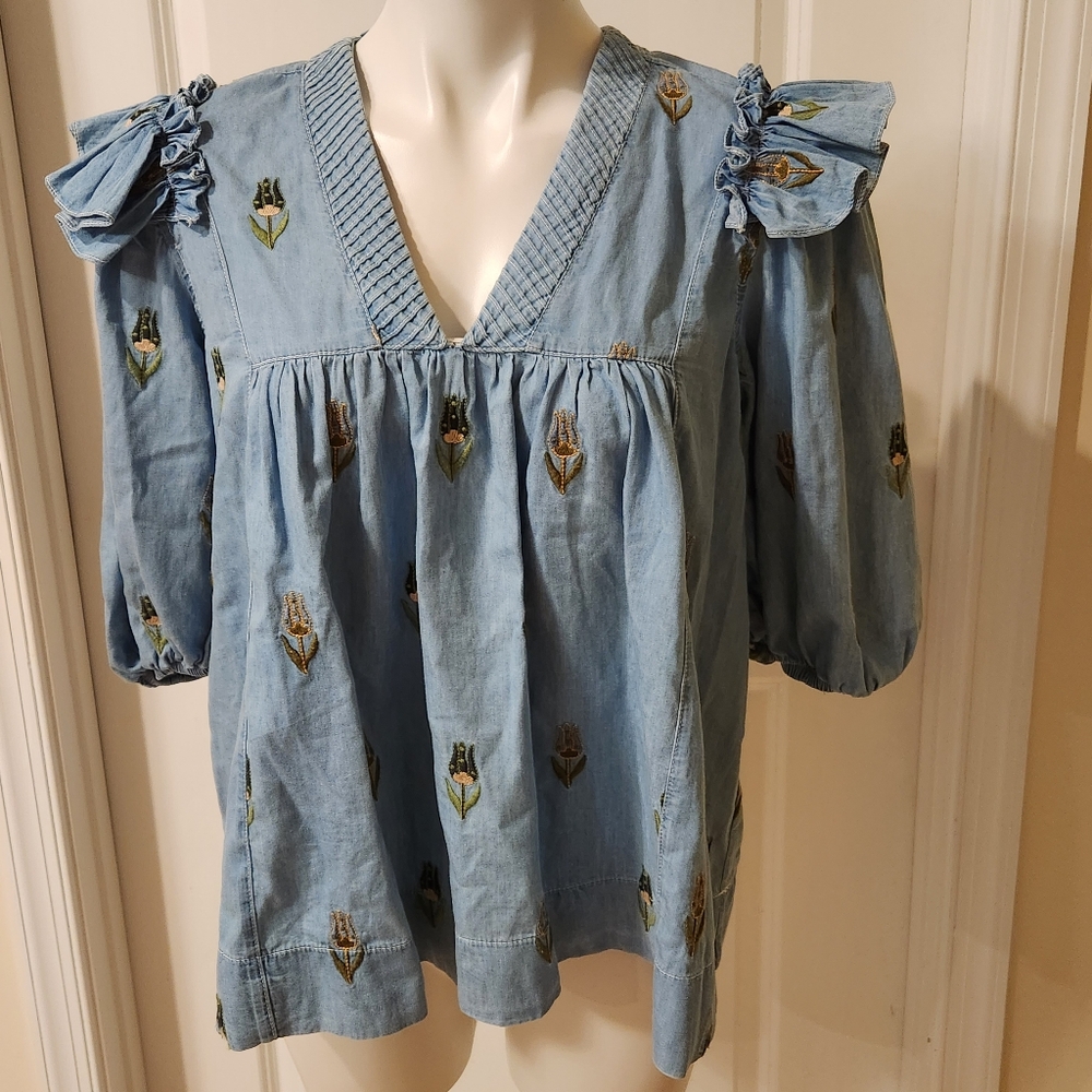 Lug Von Siga cotton short sleeves blouse with tulips embroidery size 42  Medium